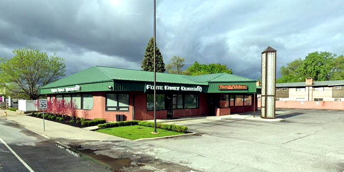 Family Video - Troy - 2571 Coolidge Hwy (newer photo)